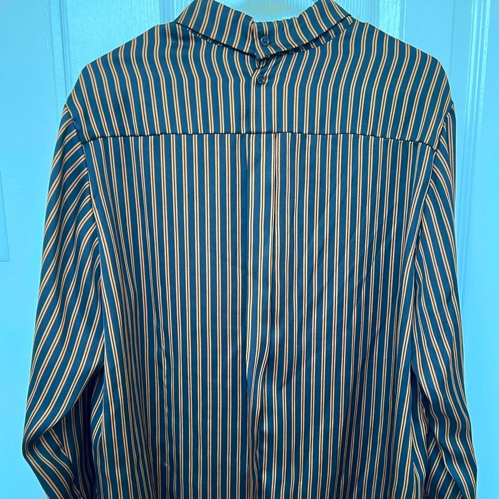 Shirt - Picture 2 of 3